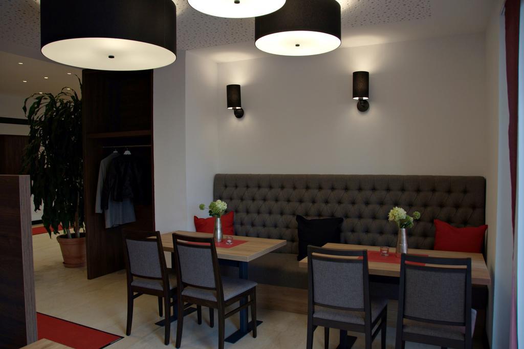 Hotel Asgard Gersthofen Exteriör bild